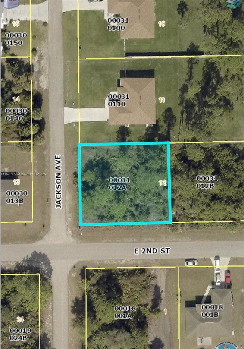 Photo of 2901 E 2nd St in Lehigh Acres, FL