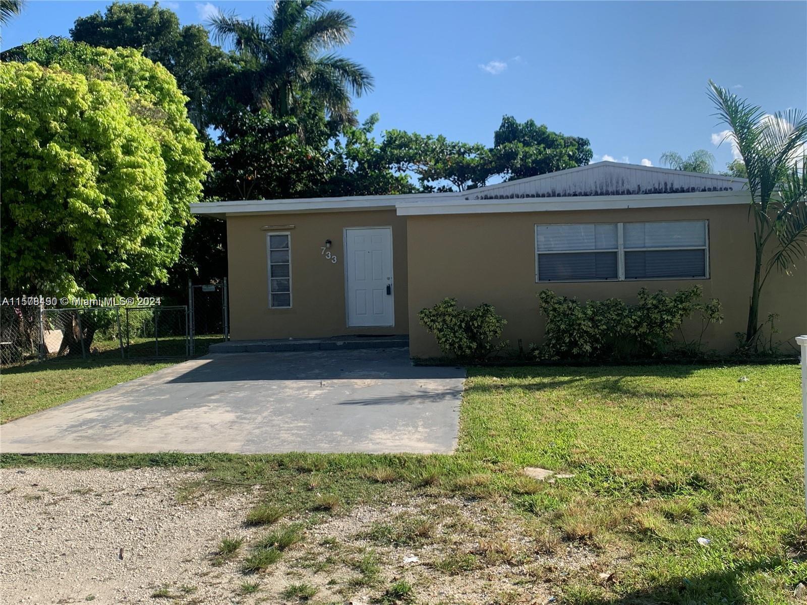 Photo of 733 SW 5th St in Florida City, FL