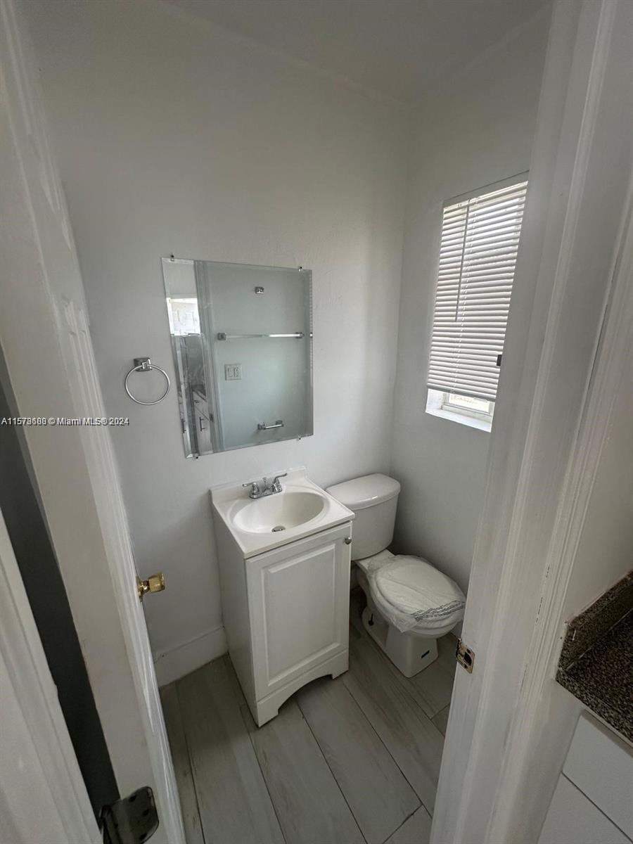 Photo of 330 Virginia St #12 in Hollywood, FL