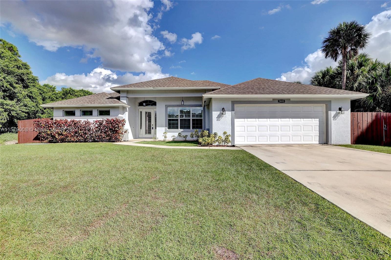 Photo of 3833 SW Alice St in Port St Lucie, FL