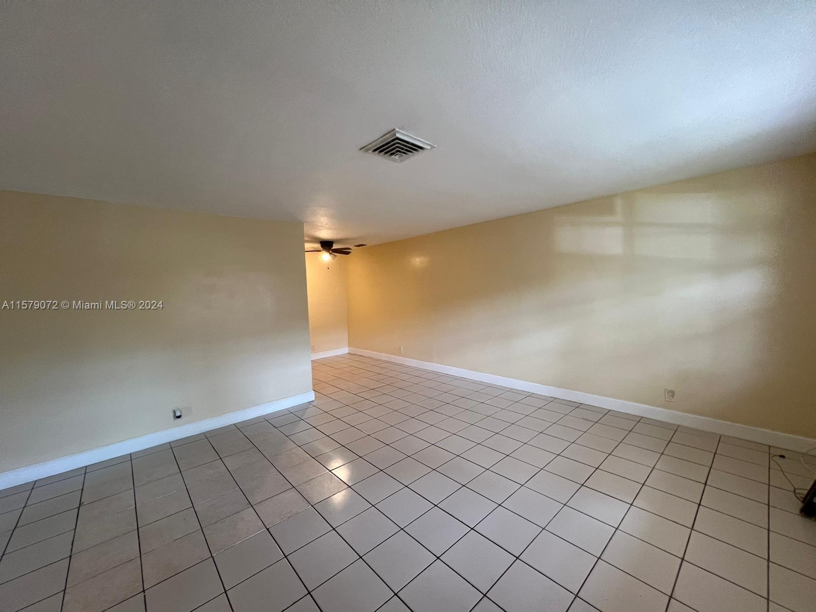 Photo of 5411 NW 22nd St #5411 in Lauderhill, FL