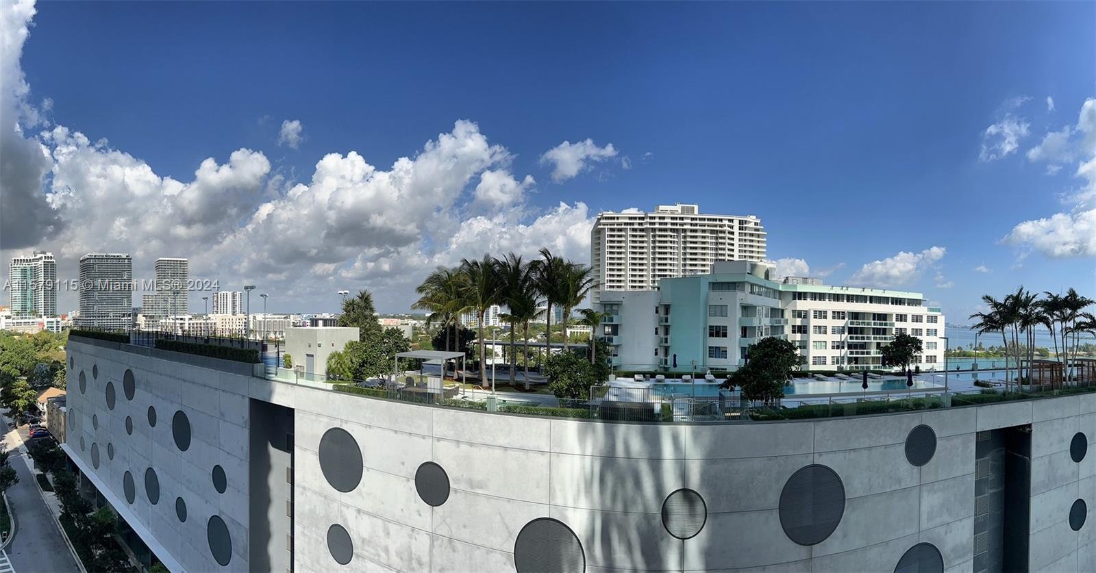 Photo of 650 NE 32nd St #1008 in Miami, FL