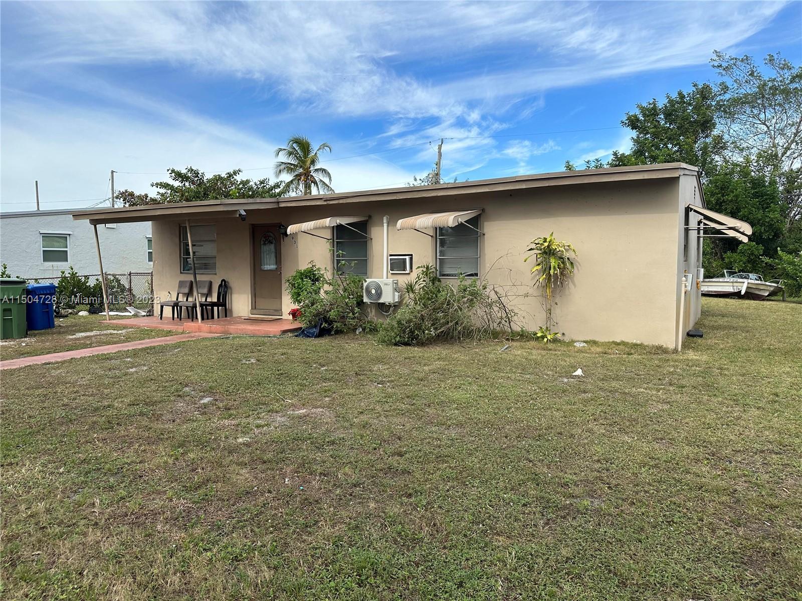 Photo of 931 Chateau Park Dr in Fort Lauderdale, FL