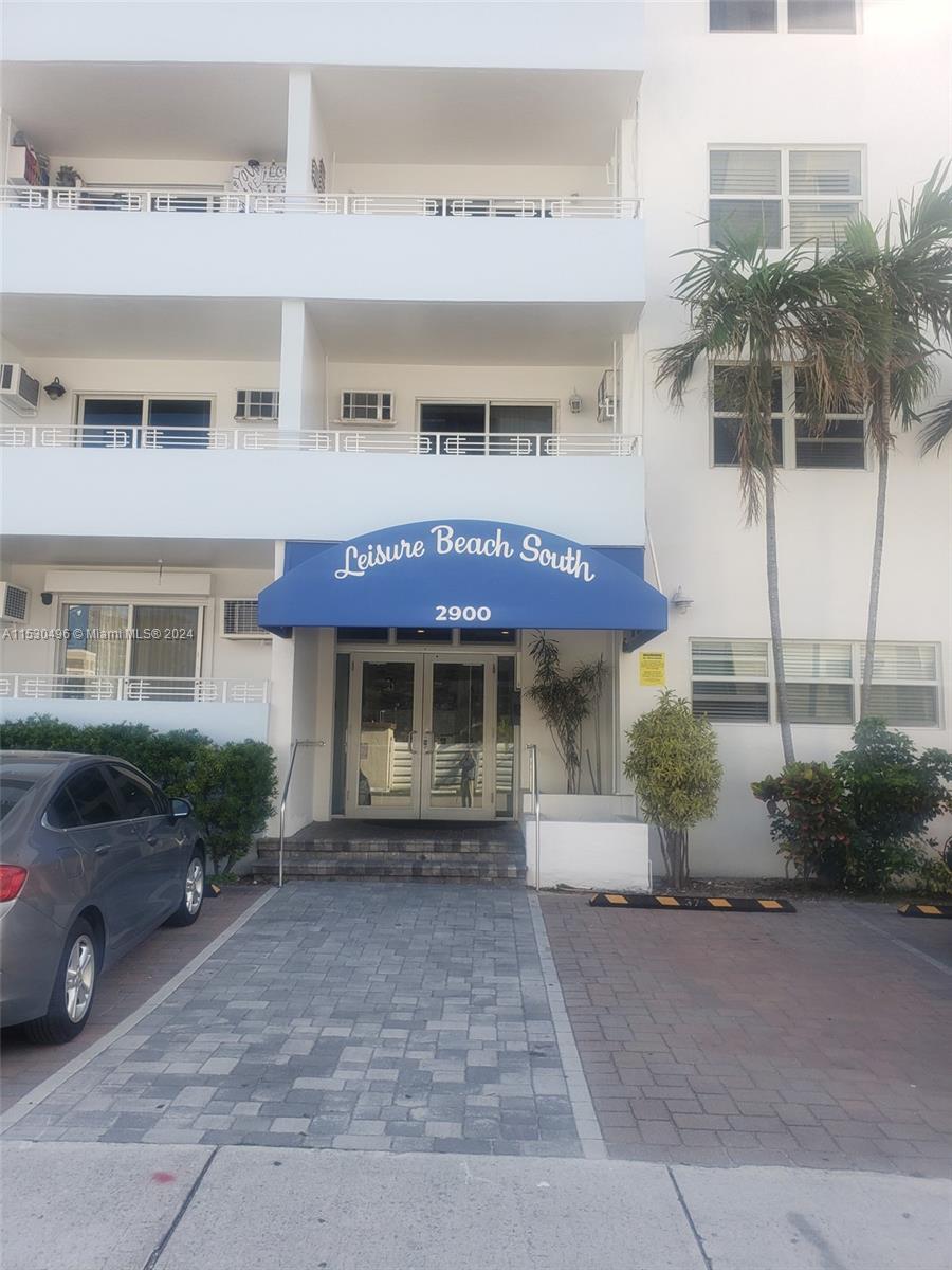 Photo of 2900 Banyan St #303 in Fort Lauderdale, FL