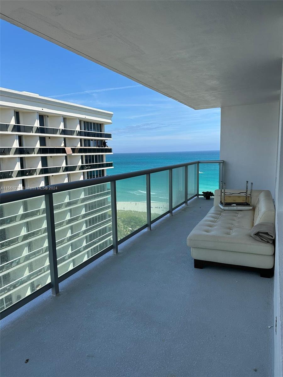 Prime location!!! Nestled in an oceanfront luxury building with exclusive beach service. Enjoy stunn