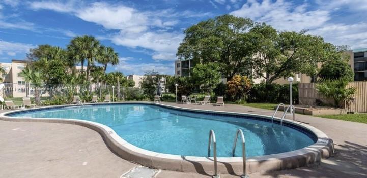 Photo of 2840 Somerset Dr #216M in Lauderdale Lakes, FL
