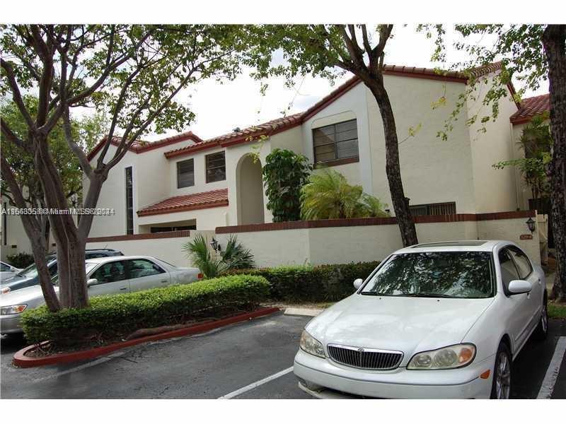 Photo of 329 Ives Dairy Rd #329-03 in Miami, FL