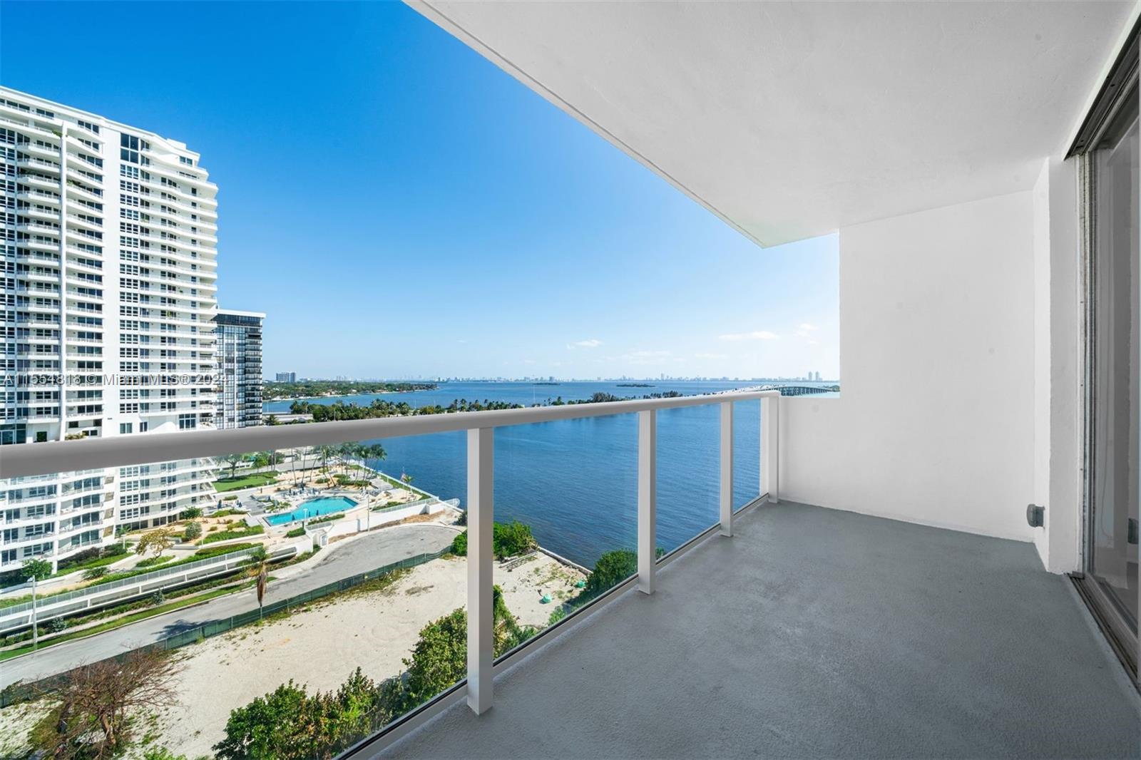 BEAUTIFULLY REMODELED WATERFRONT STUDIO WITH BREATHTAKING VIEWS OF BISCAYNE BAY IN THE HEART OF EDGE