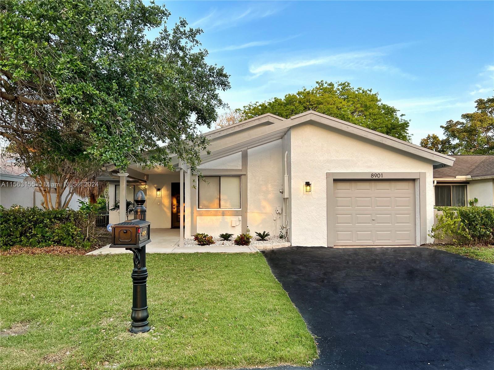 Photo of 8901 NW 9th Pl in Plantation, FL