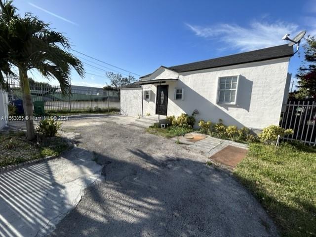Photo of 3527 NW 34th St in Miami, FL
