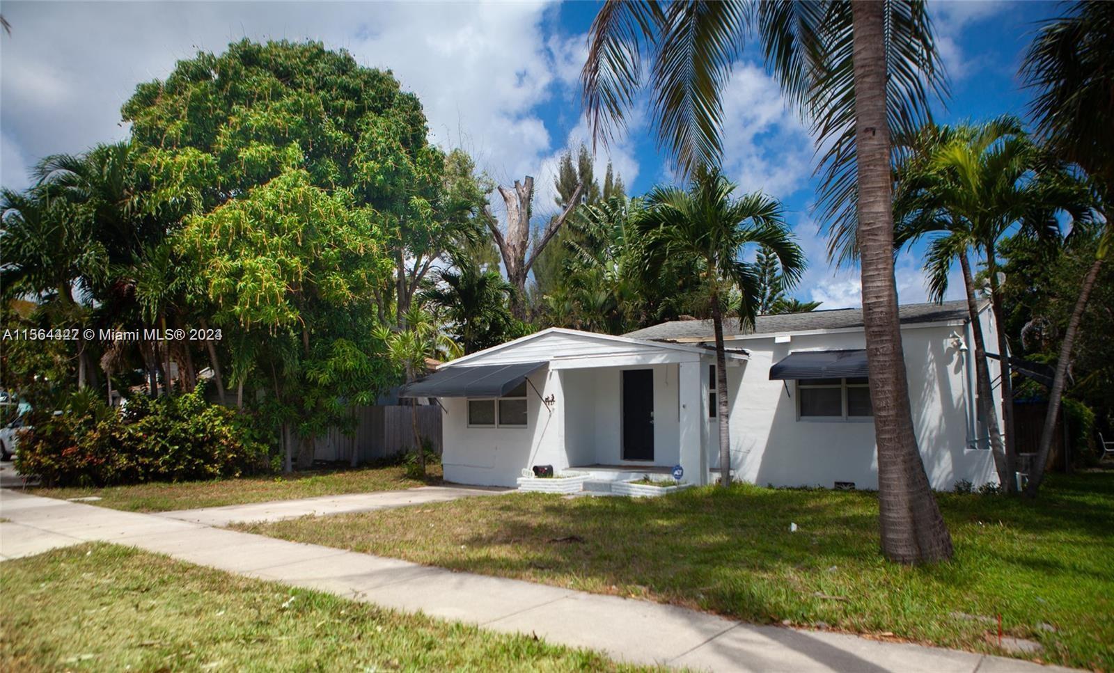 Photo of 1821 Harding St in Hollywood, FL