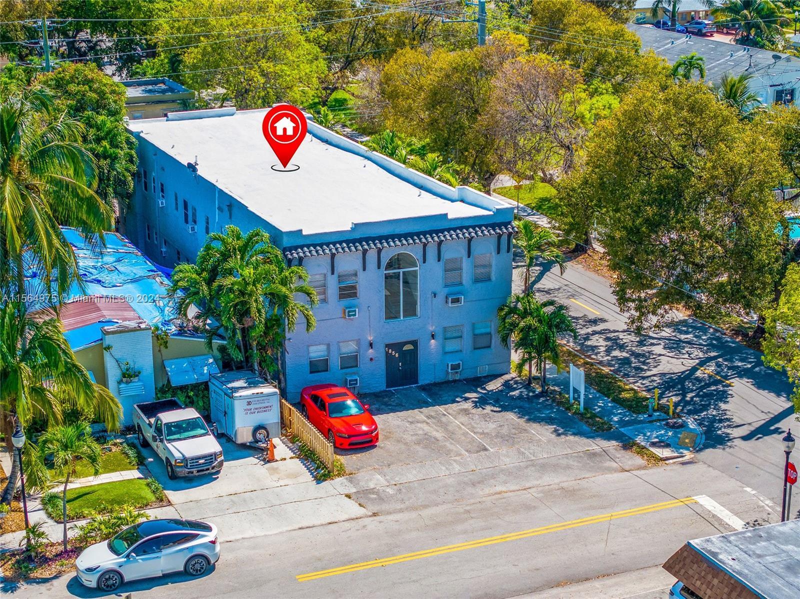 Photo of 1856 Lincoln St in Hollywood, FL