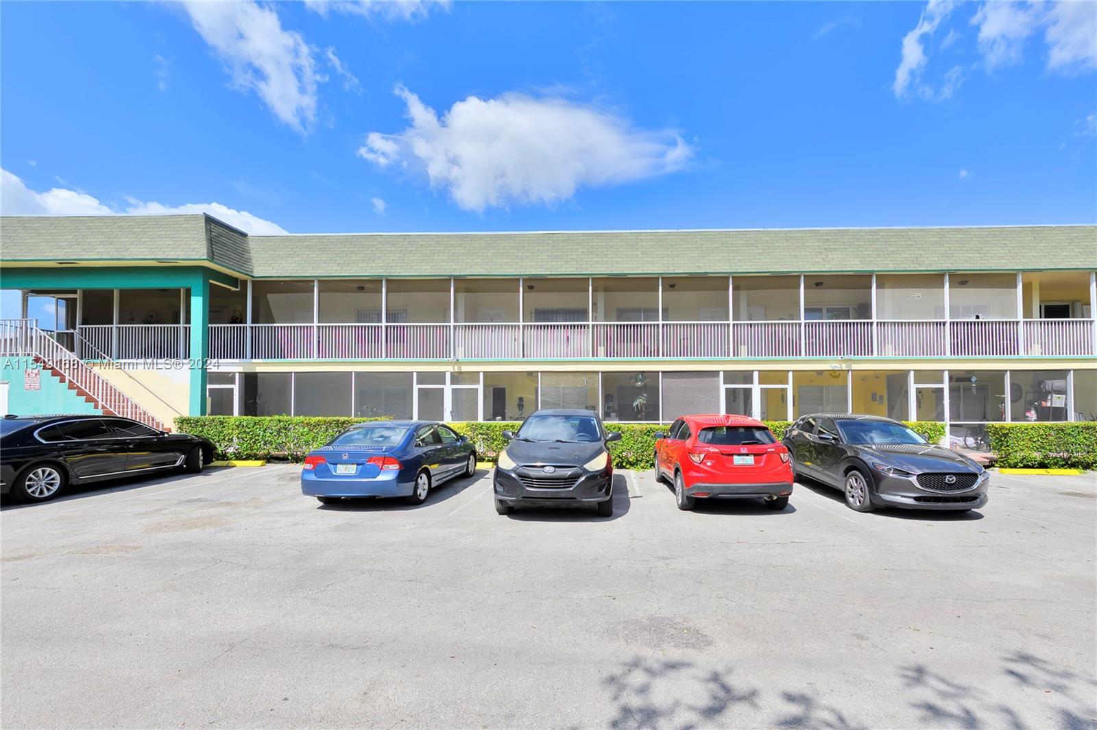 Photo of 2905 Pierce St #17 in Hollywood, FL