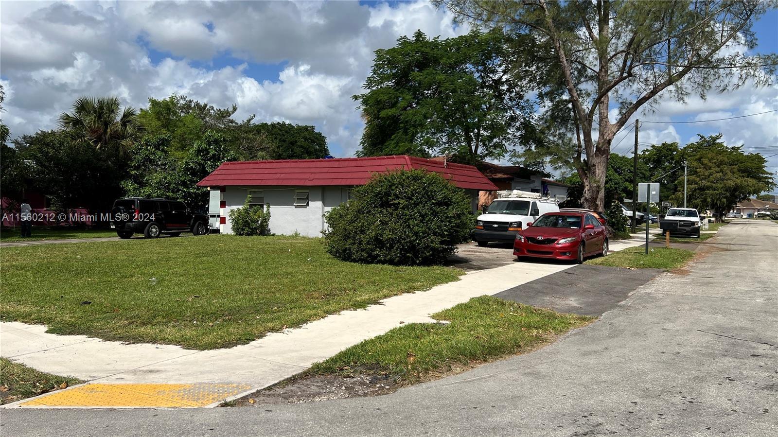 Photo of 2701 NW 18th Ter in Oakland Park, FL