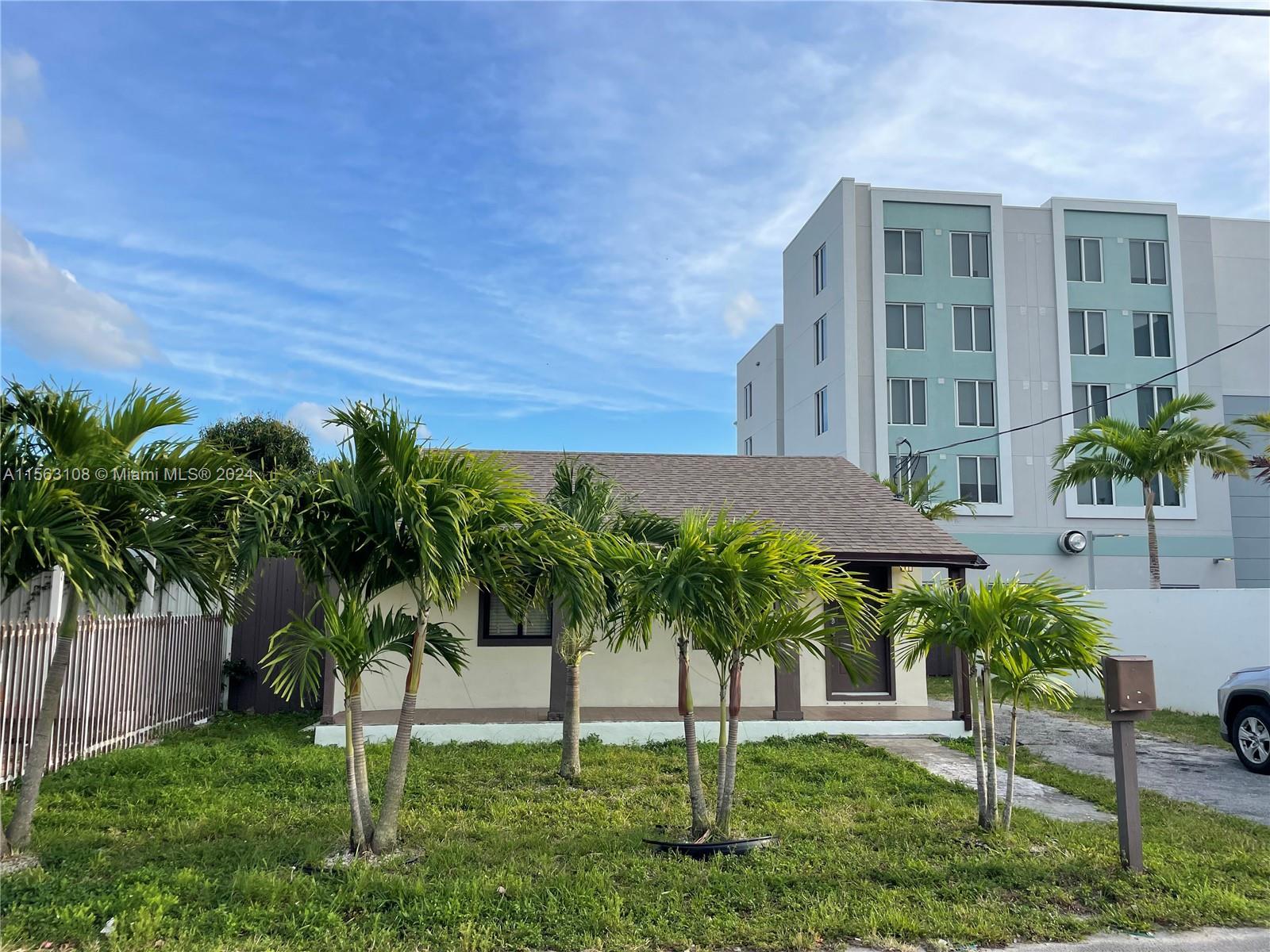 Photo of 2470 NW 55th St #2470 in Miami, FL