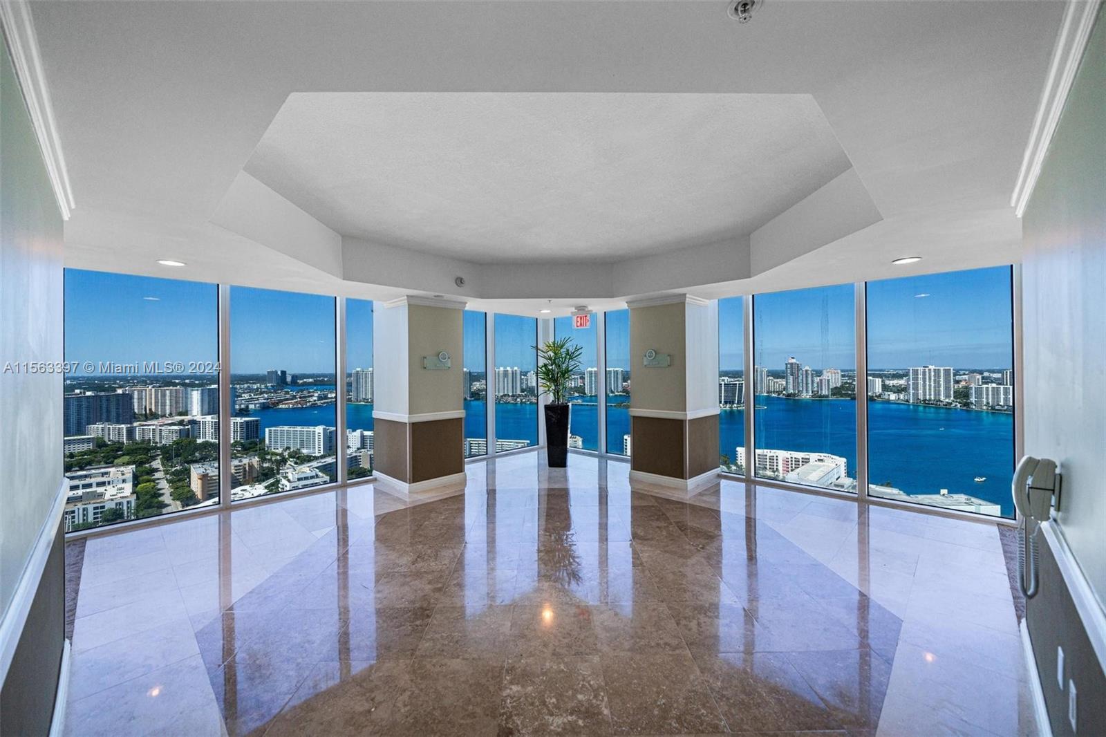 This Lower Penthouse Studio apartment offers a direct view of the ocean. It spans 551 sqft and provi