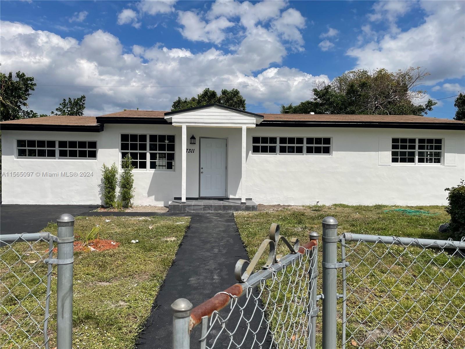 Photo of 17311 NW 32nd Ct in Miami Gardens, FL