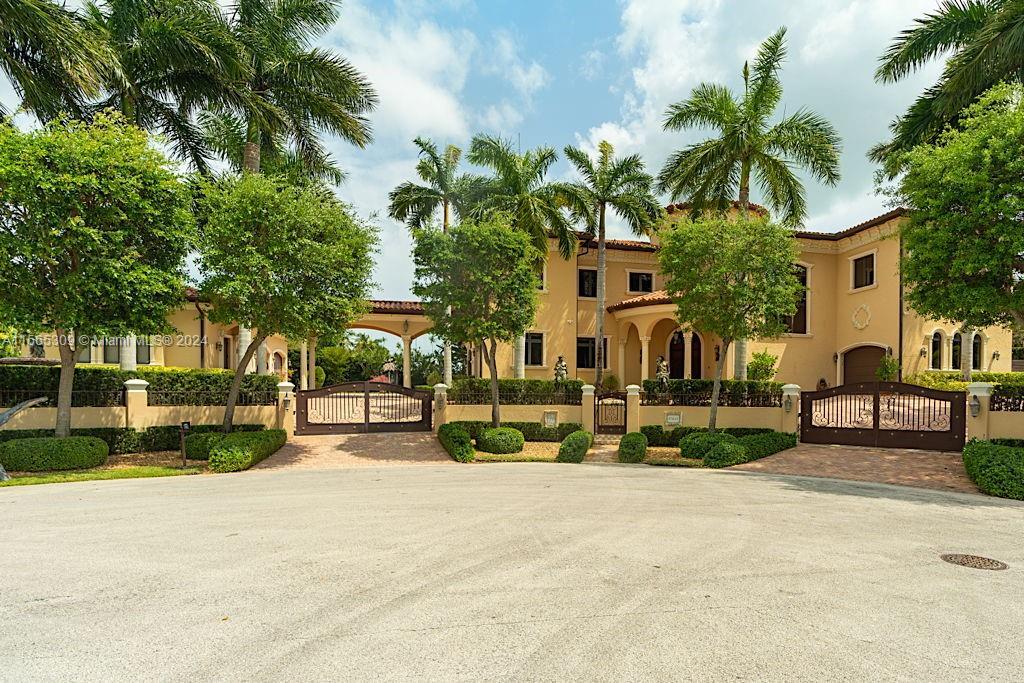 This unique home presents an unparalleled level of luxury while maintaining a warm and welcoming atm