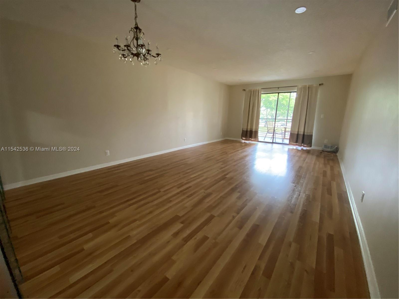Photo of 200 Gate Rd #203 in Hollywood, FL