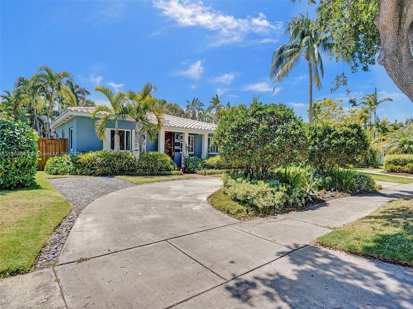 Photo of 1408 Monroe St in Hollywood, FL
