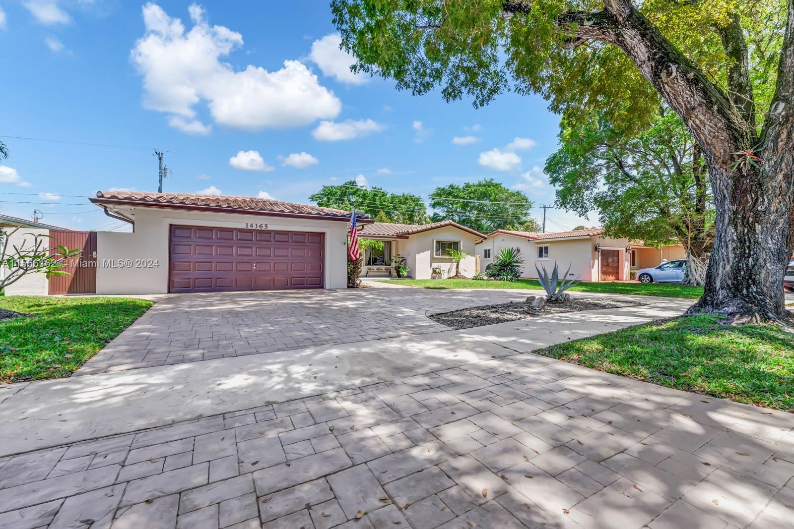 Photo of 14365 Lake Candlewood Ct in Miami Lakes, FL
