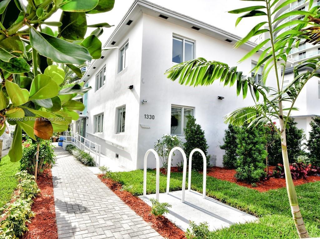 Welcome to 1330 15th, nestled in the vibrant West Avenue neighborhood of South Beach! The property h
