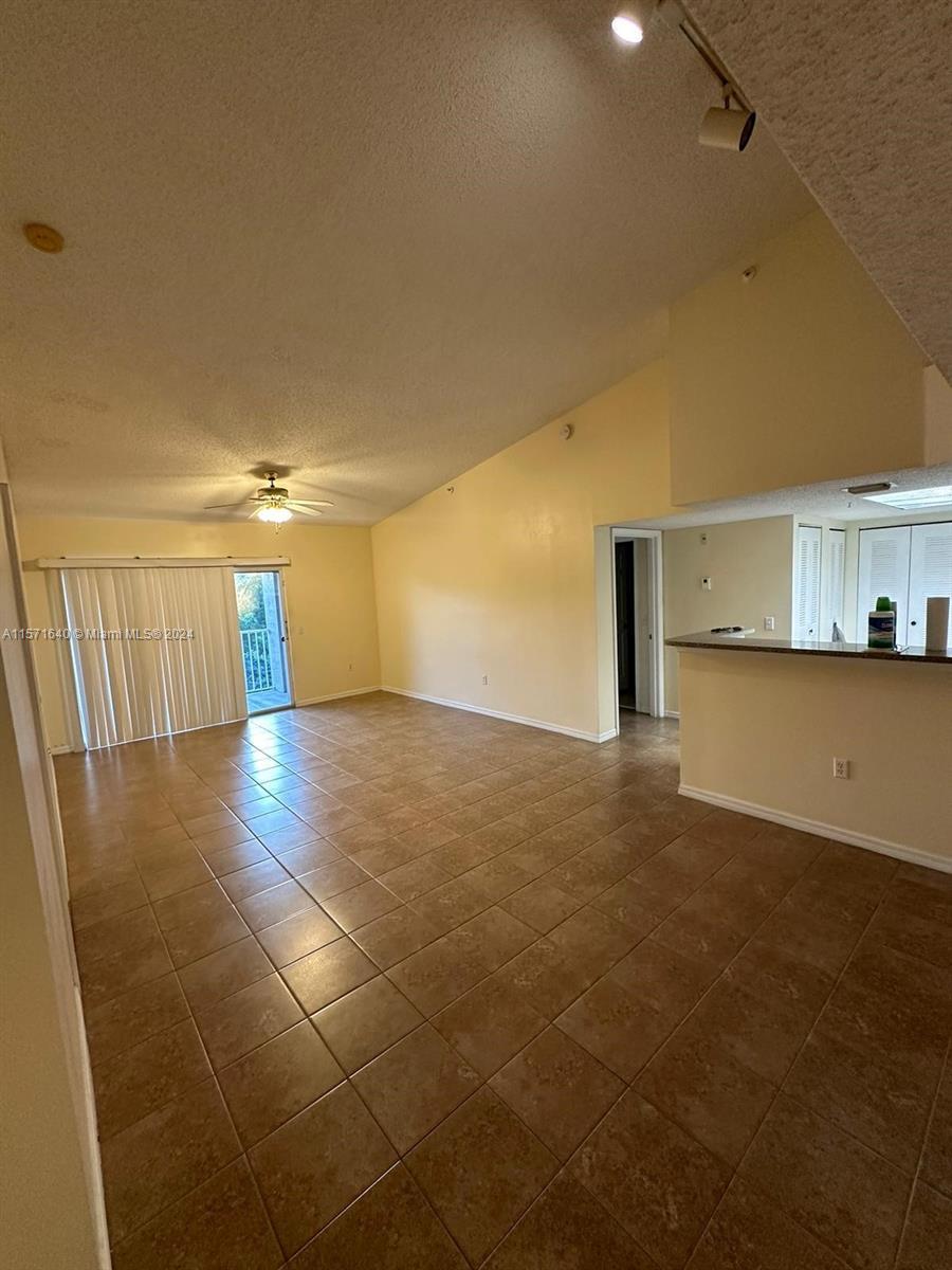 Photo of 5021 Wiles Rd #305 in Coconut Creek, FL