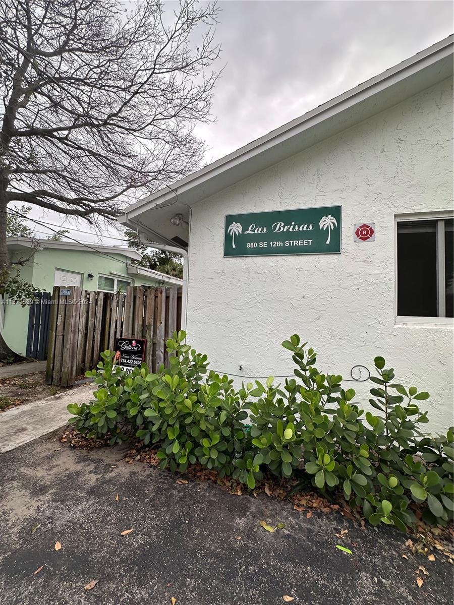 Photo of 880 SE 12th St #2 in Fort Lauderdale, FL