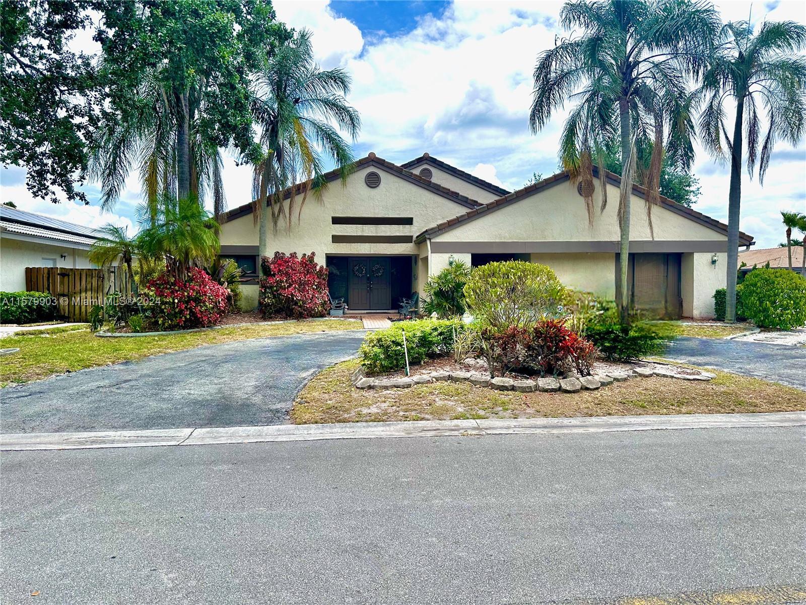 Photo of 5615 NW 64th Ln in Coral Springs, FL