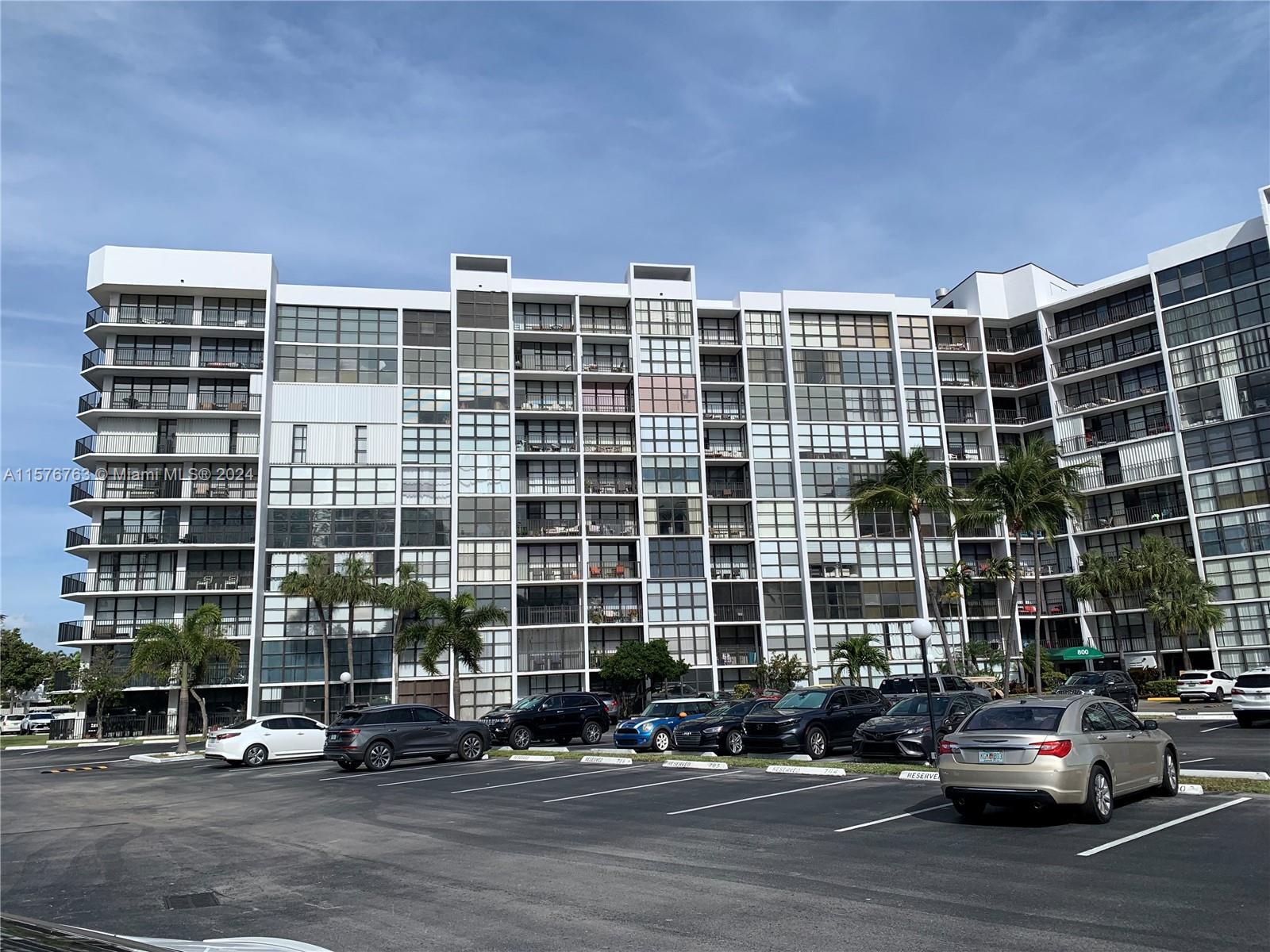 Photo of 800 Parkview Dr #622 in Hallandale Beach, FL