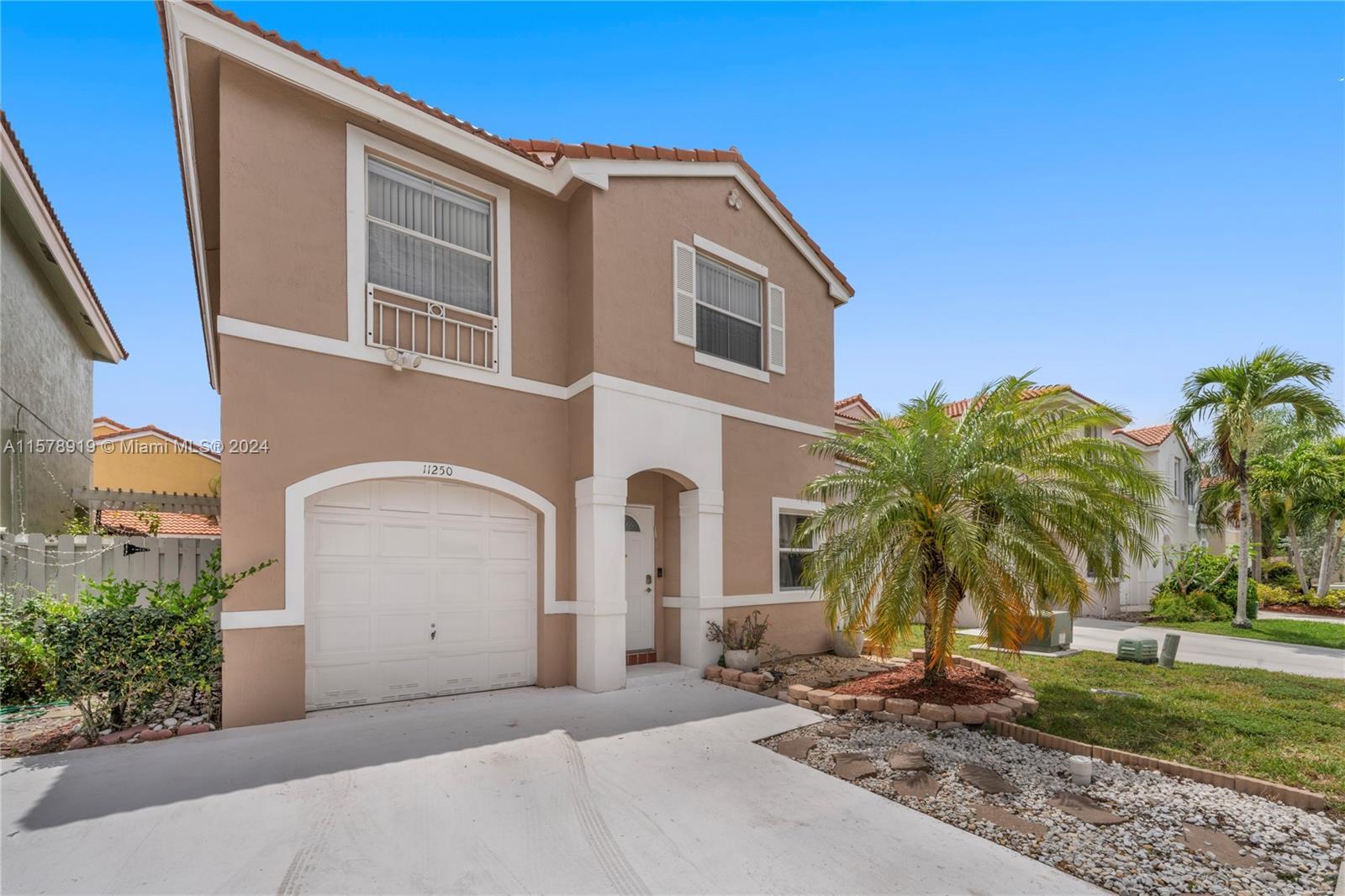 Photo of 11250 Sunview Wy in Cooper City, FL