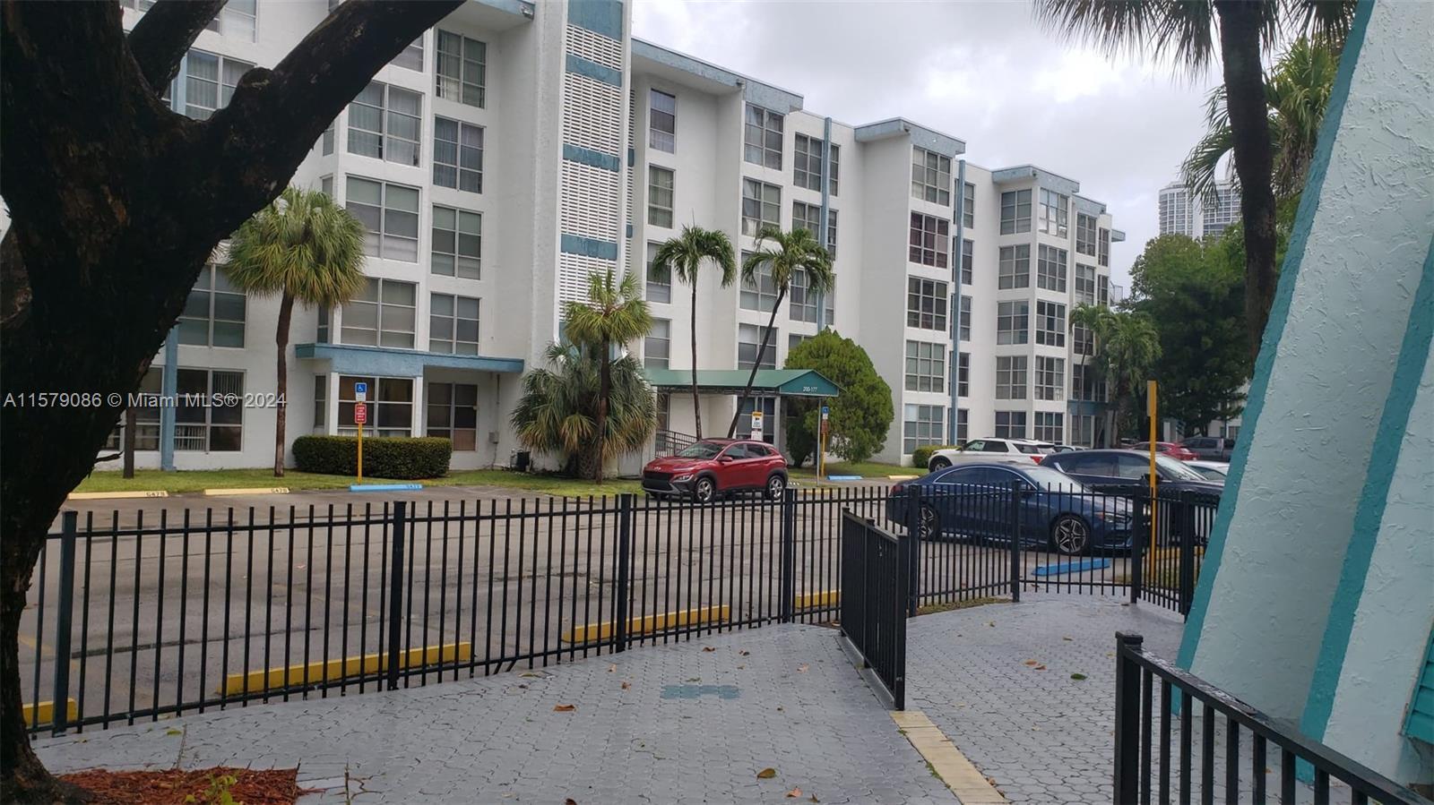 Photo of 200 177th Dr #402-3 in Sunny Isles Beach, FL