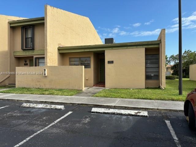 Photo of 9461 NW 14th Ct #218 in Pembroke Pines, FL