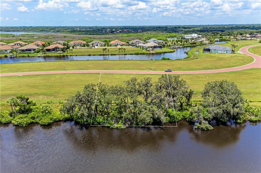Photo of 1726 Rio Vista Ter in Parrish, FL