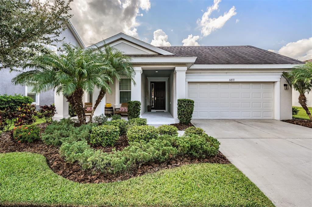 Photo of 6811 Park Strand Dr in Apollo Beach, FL