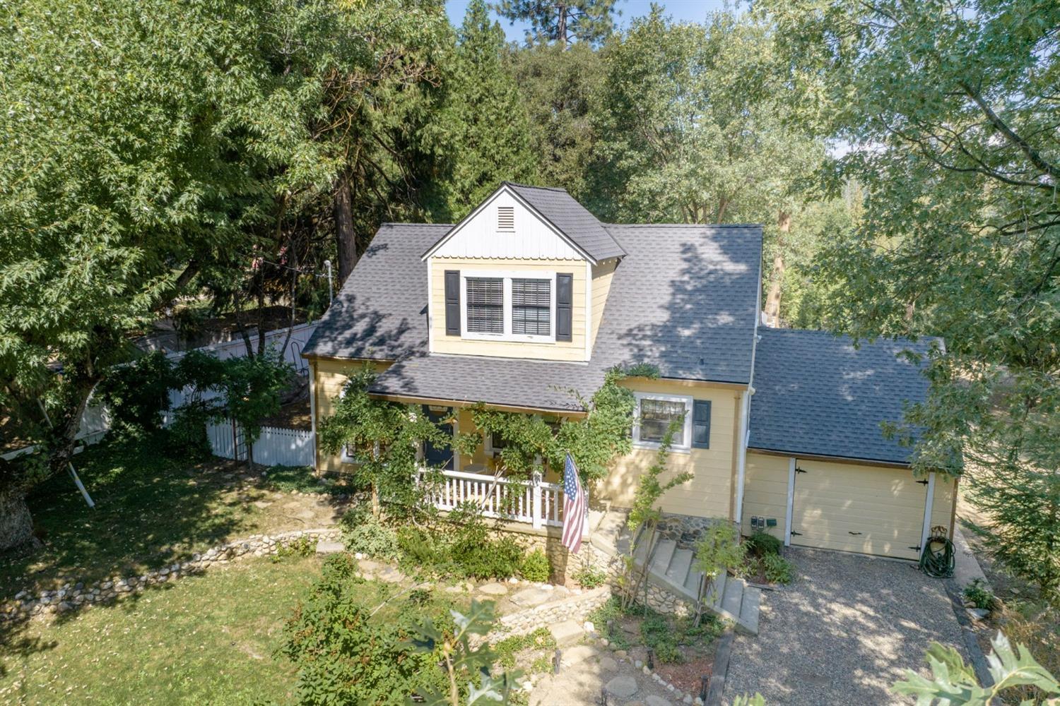 Photo of 5063 Hillcrest Dr in Hathaway Pines, CA