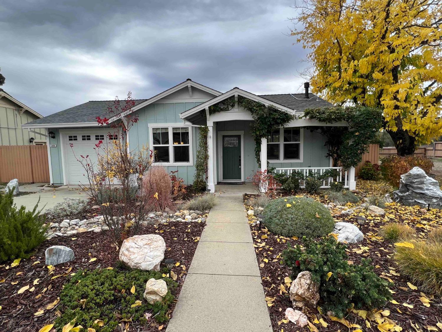 Photo of 209 Cottage Cir in Murphys, CA