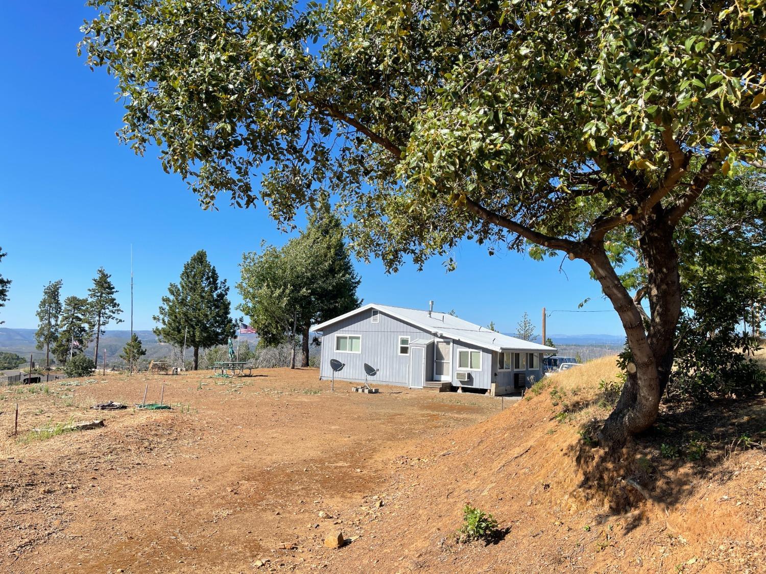 Photo of 6588 W Murray Creek Rd in Mountain Ranch, CA