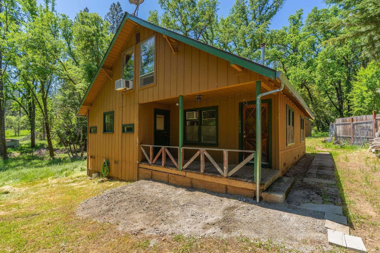 Photo of 16580 Hwy 26 in Glencoe, CA