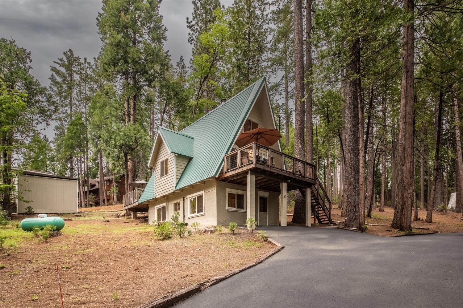 Photo of 1761 Stanislaus Dr in Arnold, CA