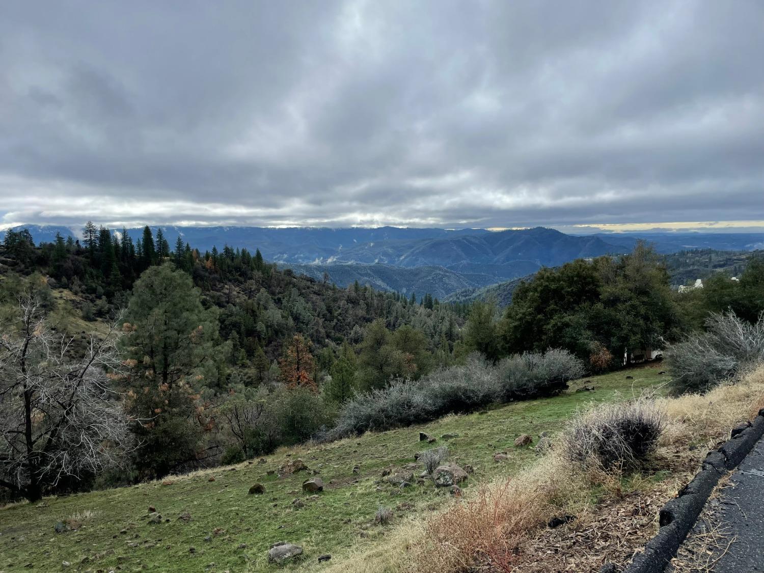 Photo of 1254 Laurel Ln in Murphys, CA