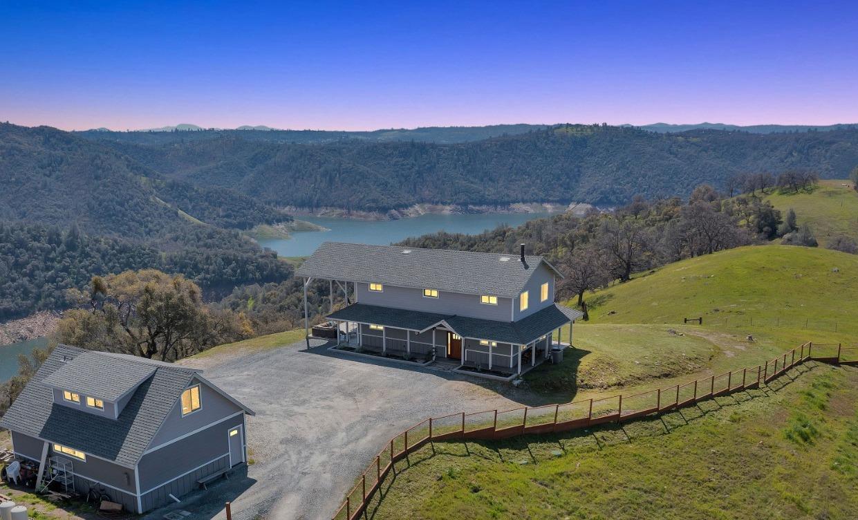 Photo of 7567 Airola Rd in Murphys, CA