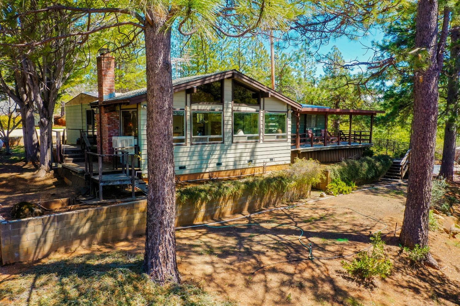 Photo of 4202 Meadow View Rd in Murphys, CA