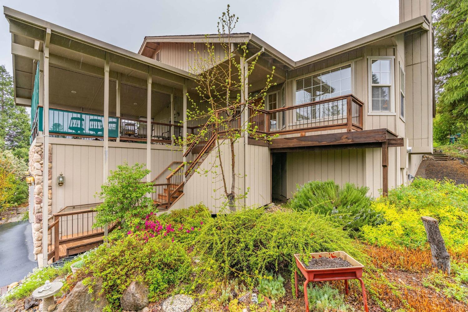 Photo of 518 Forest Meadows Dr in Murphys, CA