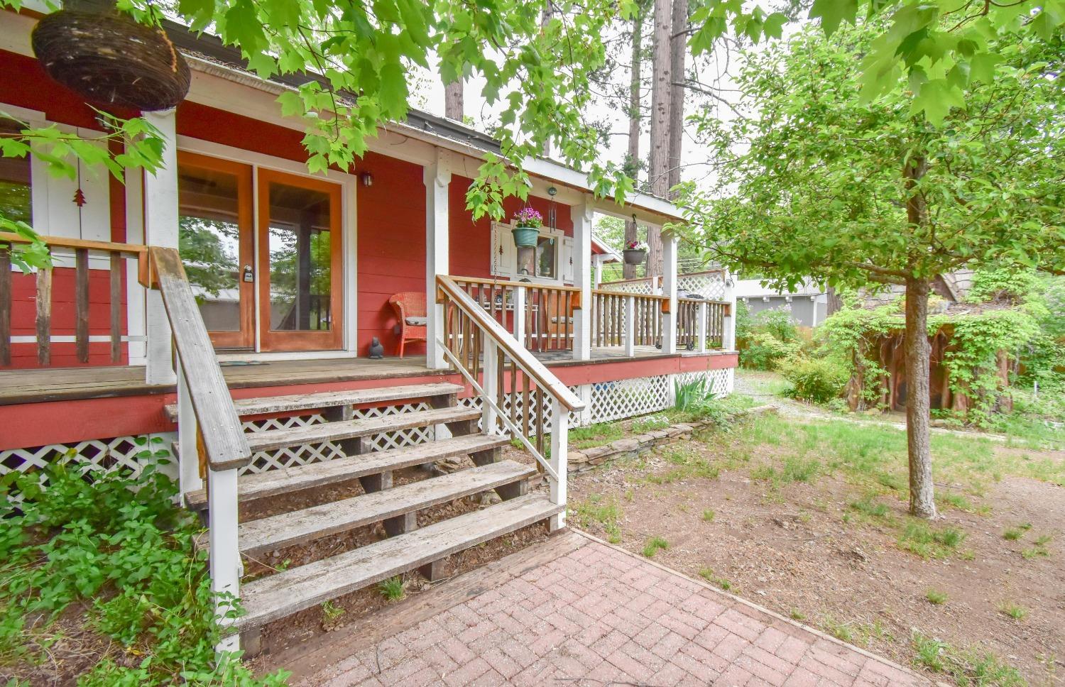 Photo of 1184 Cedar St in Arnold, CA