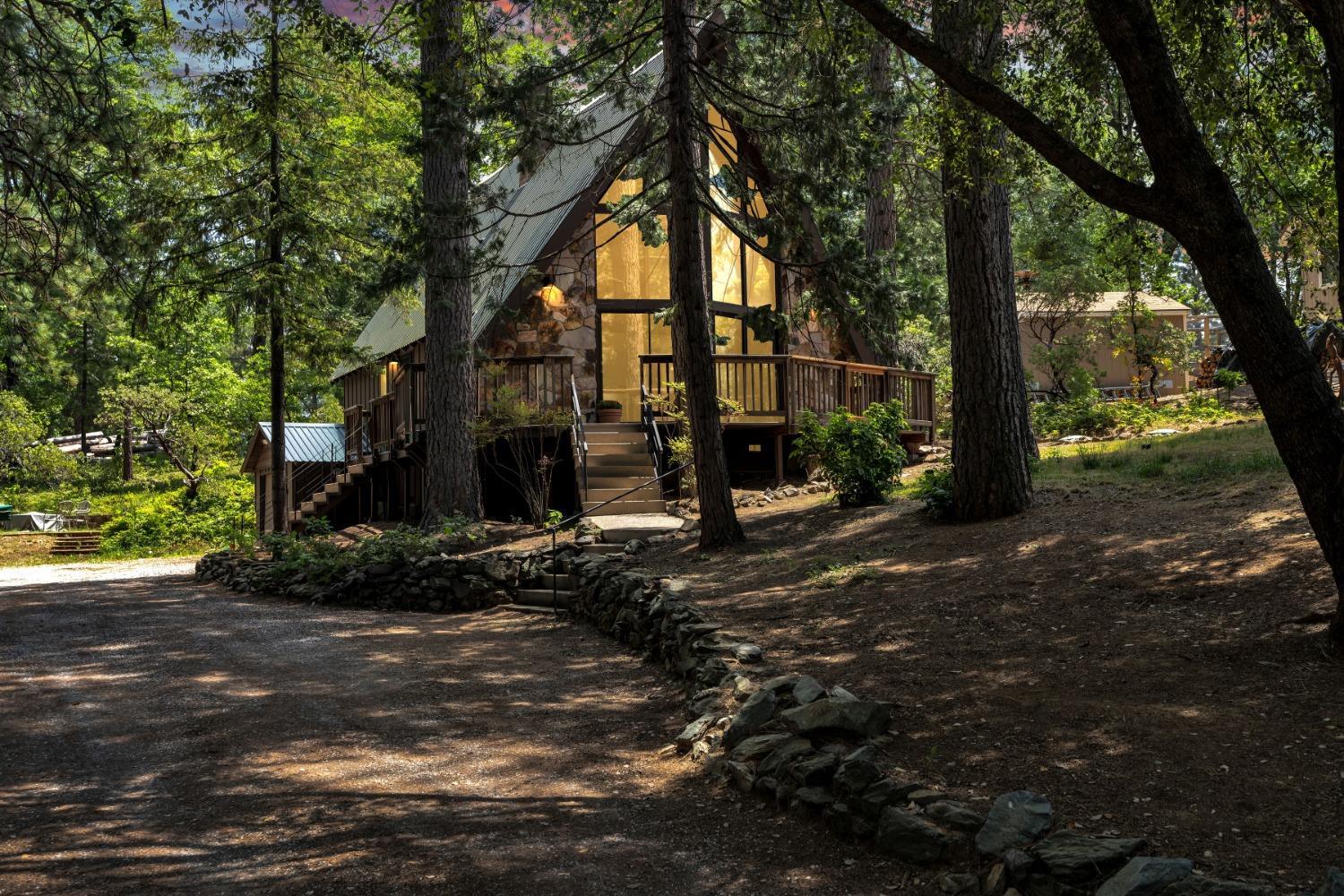 Photo of 5477 Stampede Cyn in Hathaway Pines, CA
