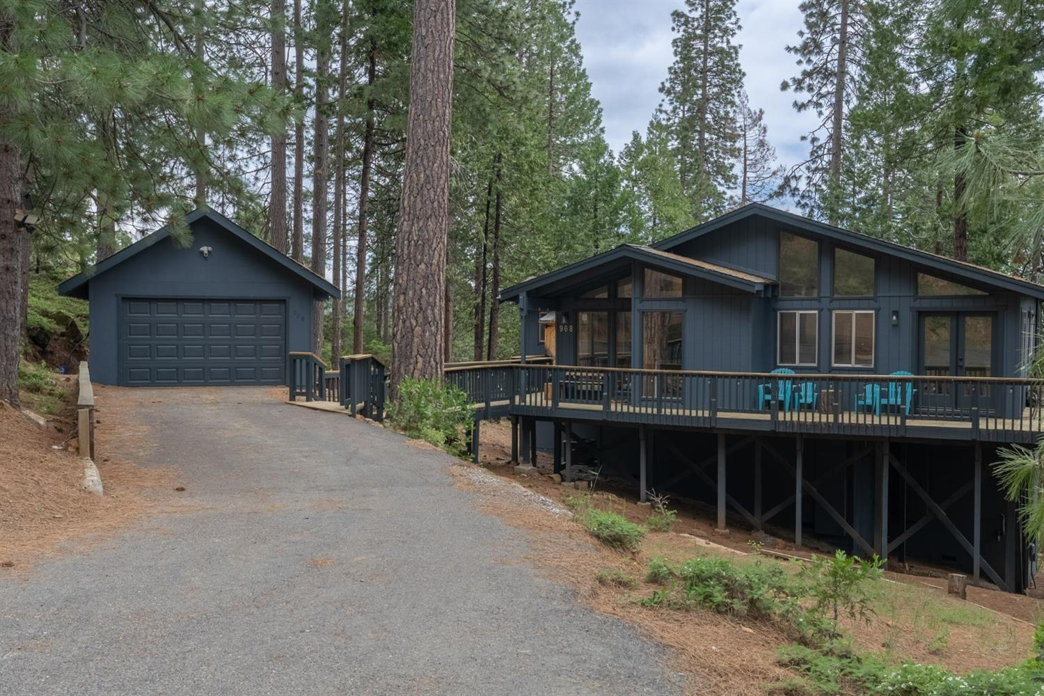 Photo of 968 Del Rio Dr in Arnold, CA