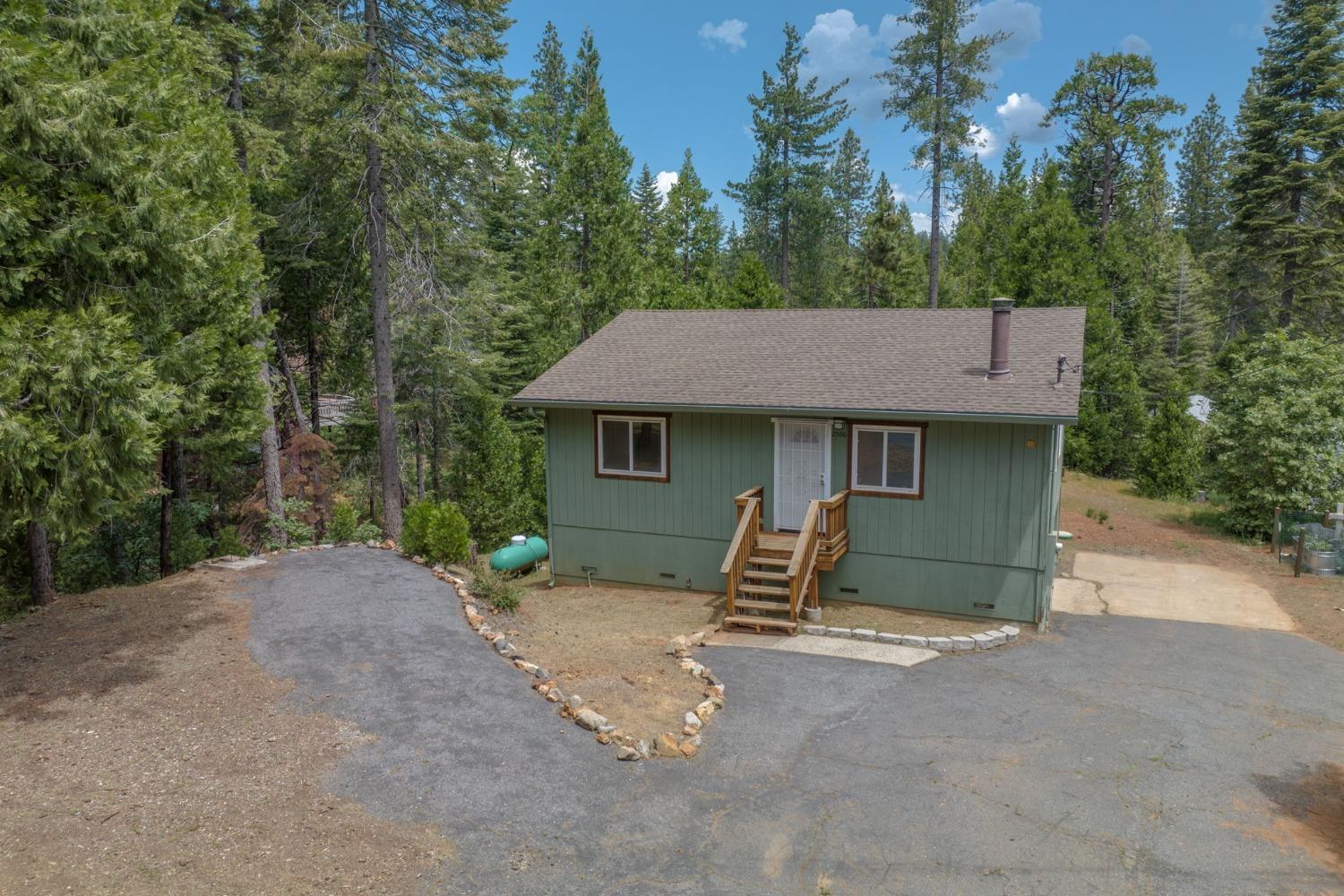 Photo of 2380 Chamonix Dr in Arnold, CA