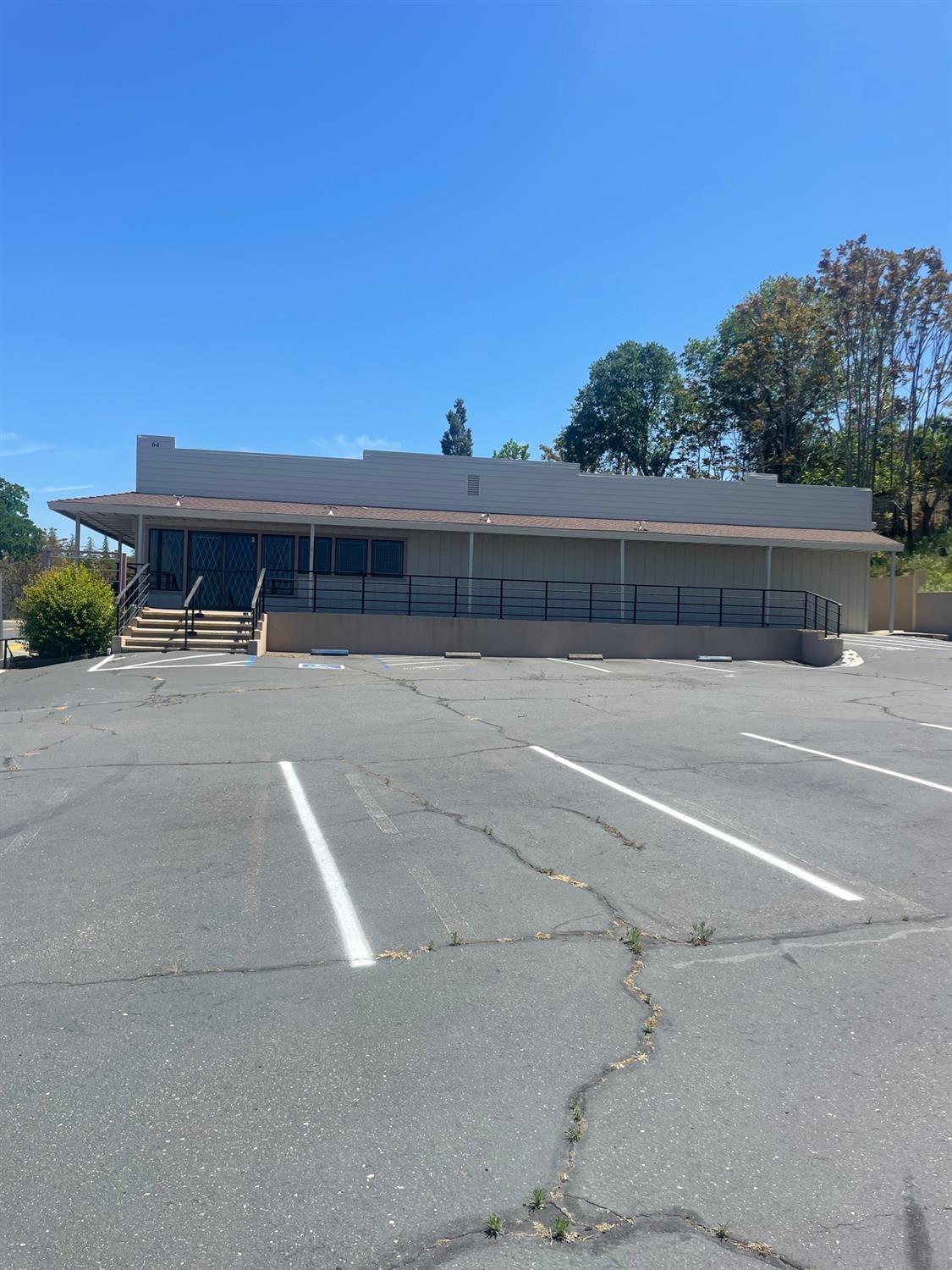 Photo of 64 E St Charles in San Andreas, CA