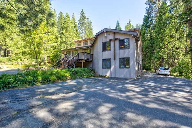 Photo of 1438 Oak Cir in Arnold, CA